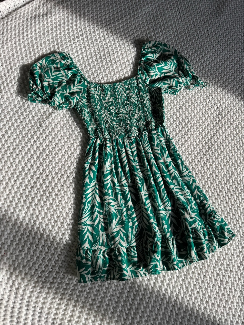 Lily Rose Green Leaf-Print Smocked Puff Sleeve Dress